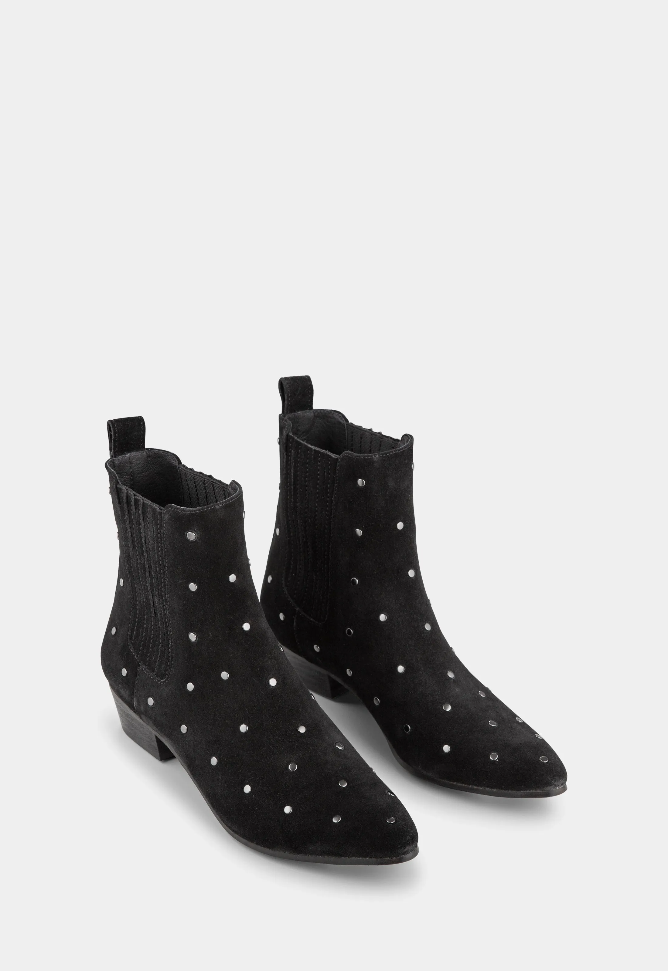 Bailey Suede - Black w. rivets