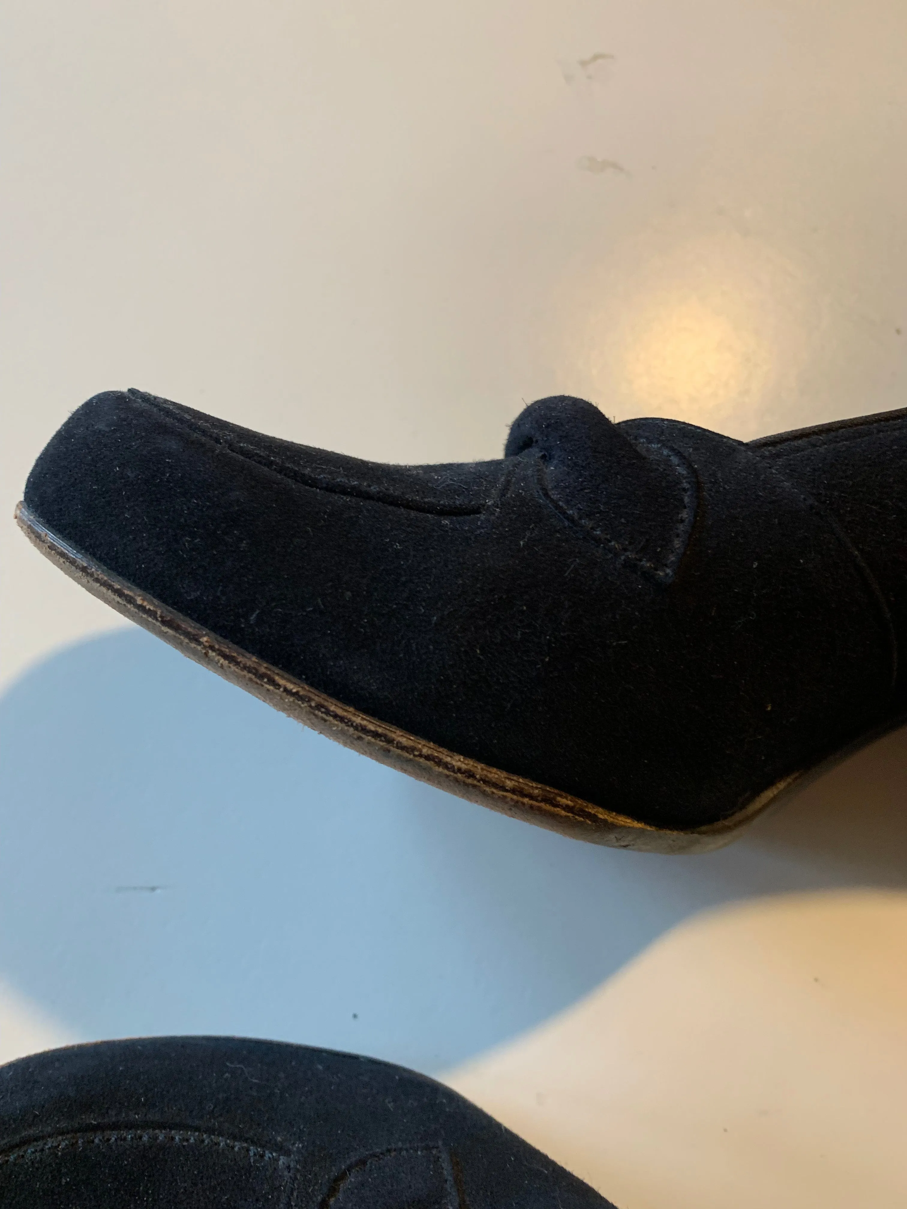 Black Suede High Heel Casual Shoes circa 1940s 7 N