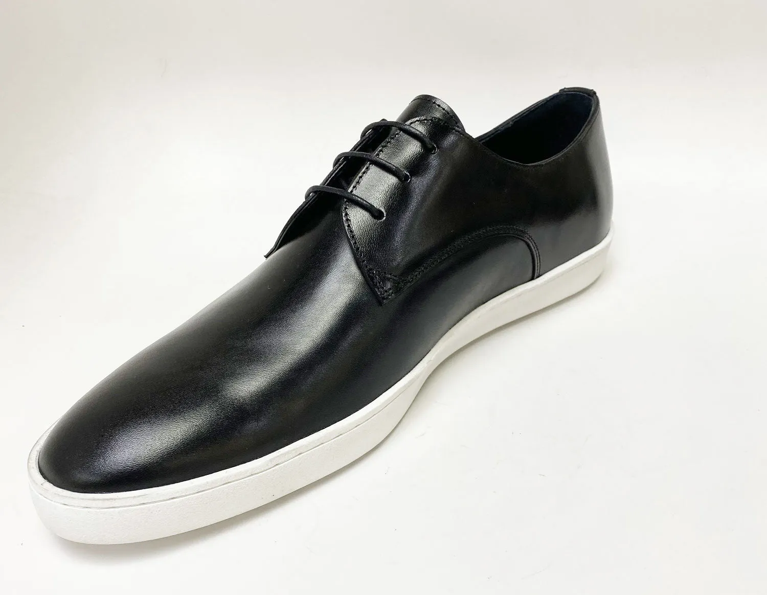 Calfskin Lace-Up Sneaker Black