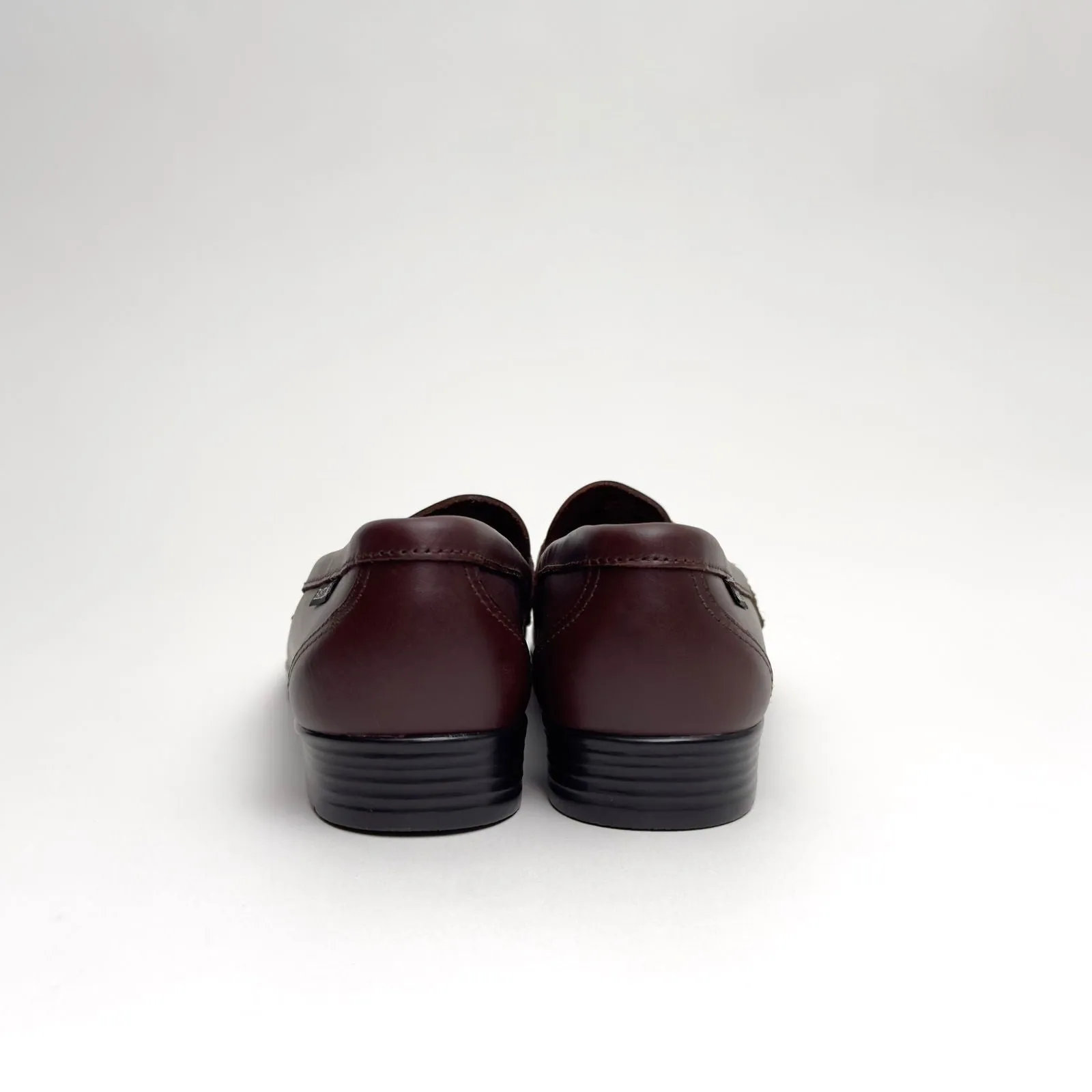 Eastland Womens Providence Penny Loafers | 8W | Burgundy Leather | Classic Slip-On | Pre-Owned