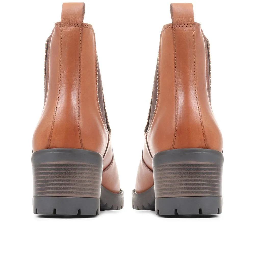 Mena Heeled Chelsea Boots - MENA / 322 405