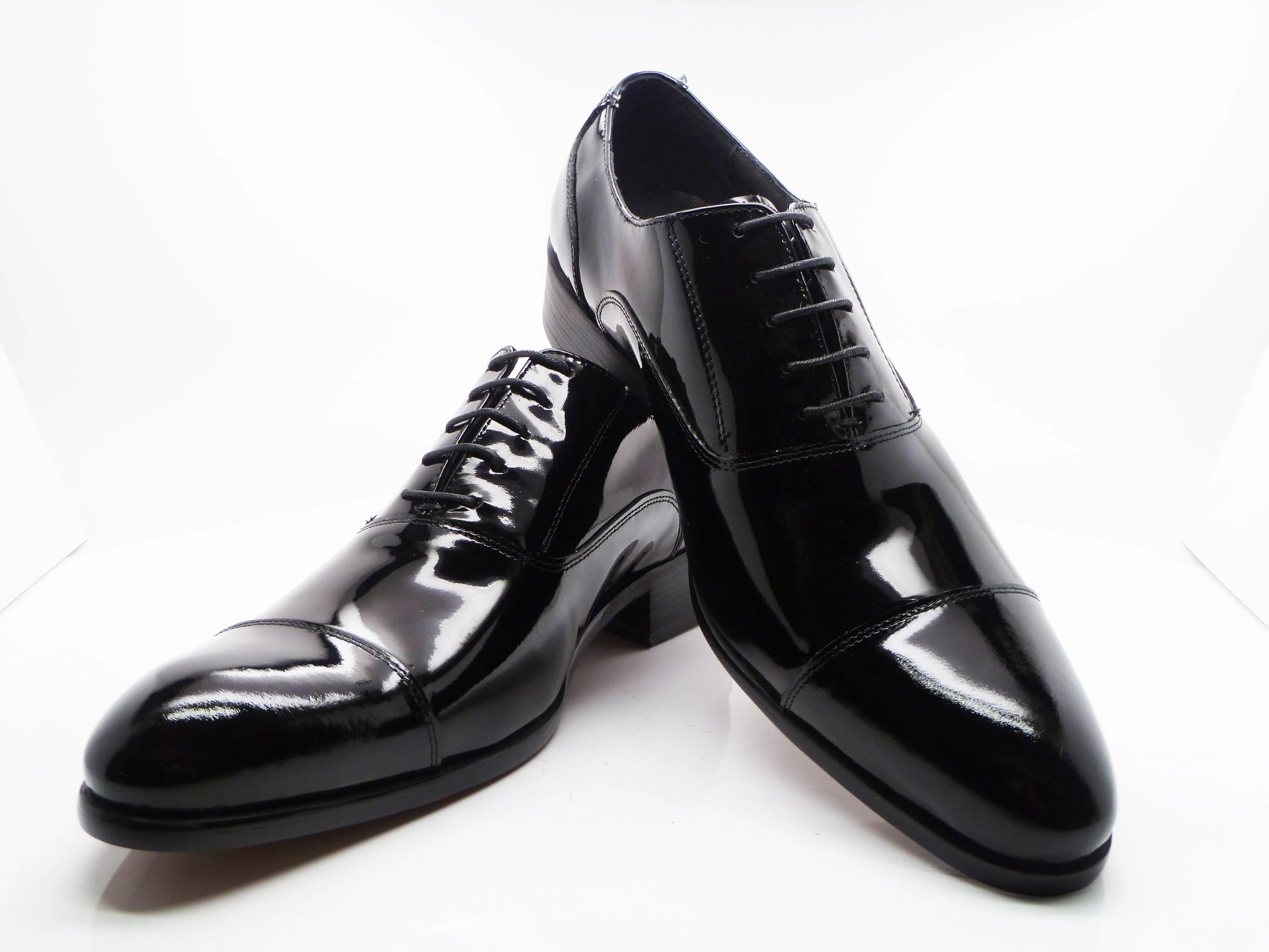 Patent Leather Lace-Up Oxford Black