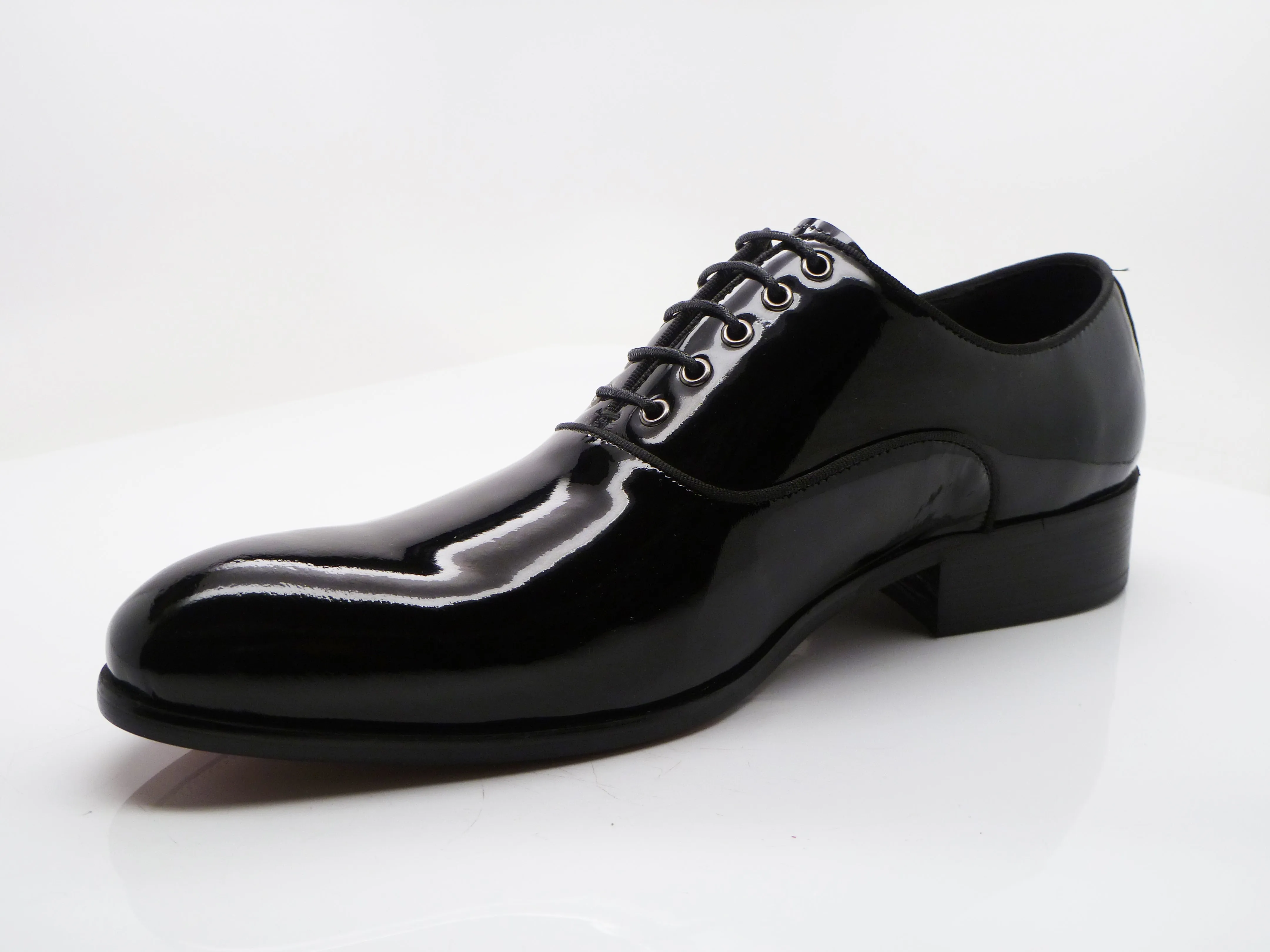 Patent Leather Lace-Up Oxford Black