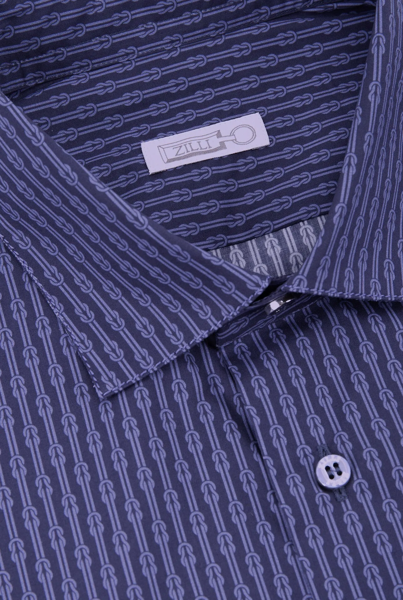 Shirt with Art-Express Knot Pattern