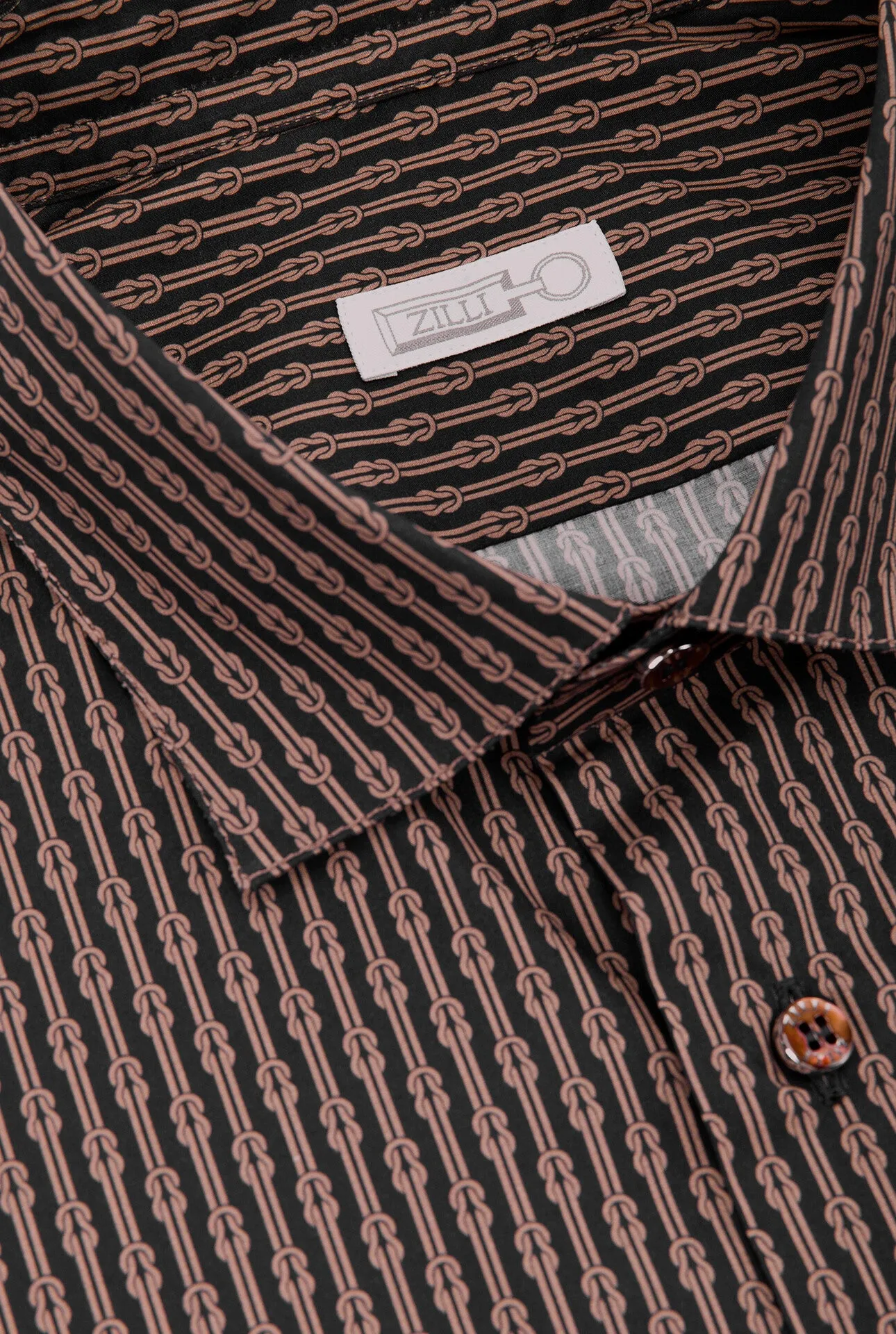 Shirt with Art-Express Knot Pattern