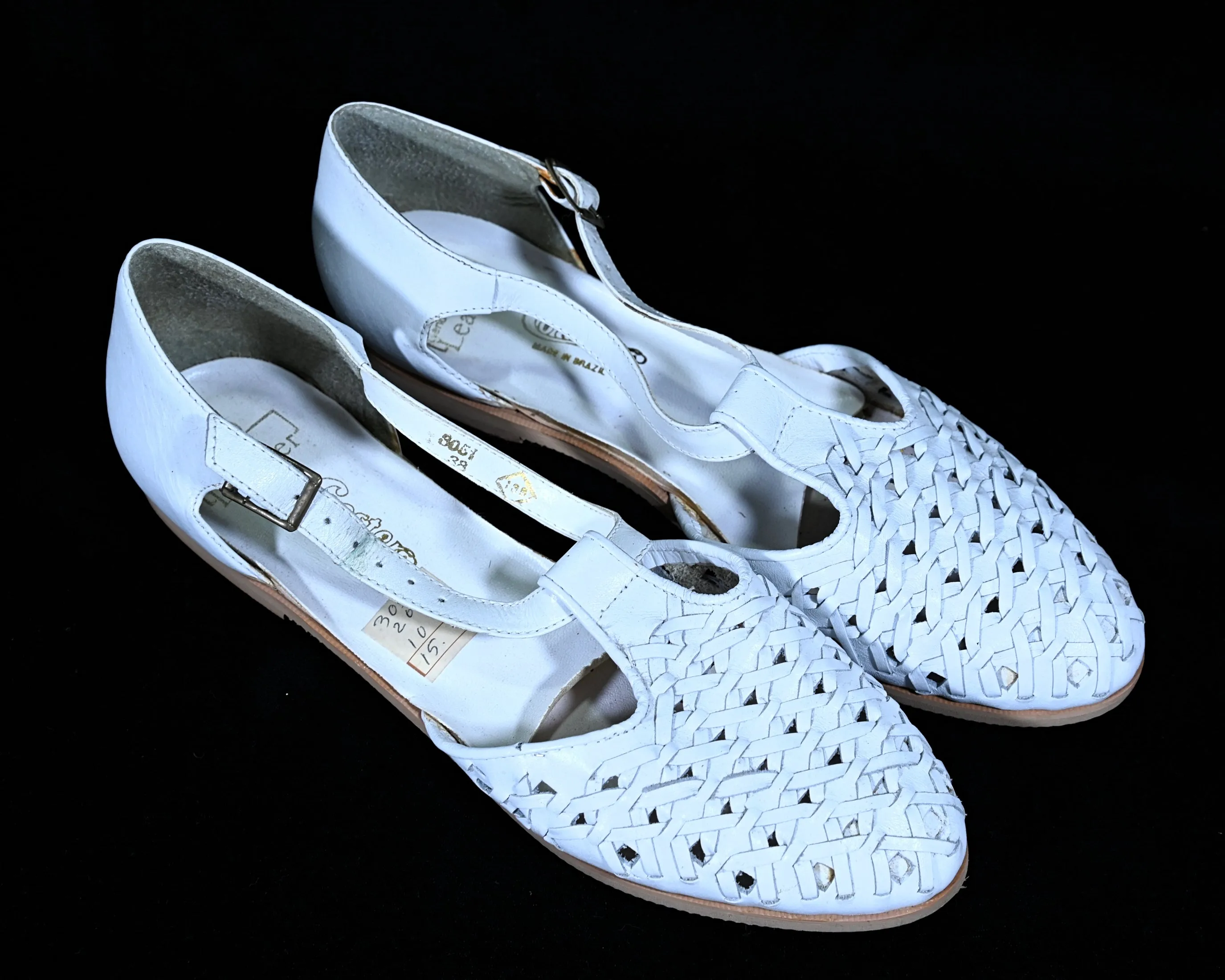 SOLD Vintage 60s/70s White Leather T Strap Shoes, Fisherman Style SZ 9