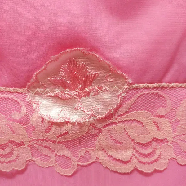 *VINTAGE '50s BERTHA'S LADIES UNDERWEAR LACE & SATIN EMBROIDERED APPLIQUE HALF SLIP IN PINK PEONY