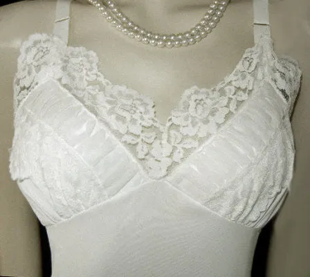 *VINTAGE CAROL BRENT LINGERIE 4-TIER RUCHED NYLON & LACE HEM NYLON TRICOT SLIP IN WEDDING CAKE